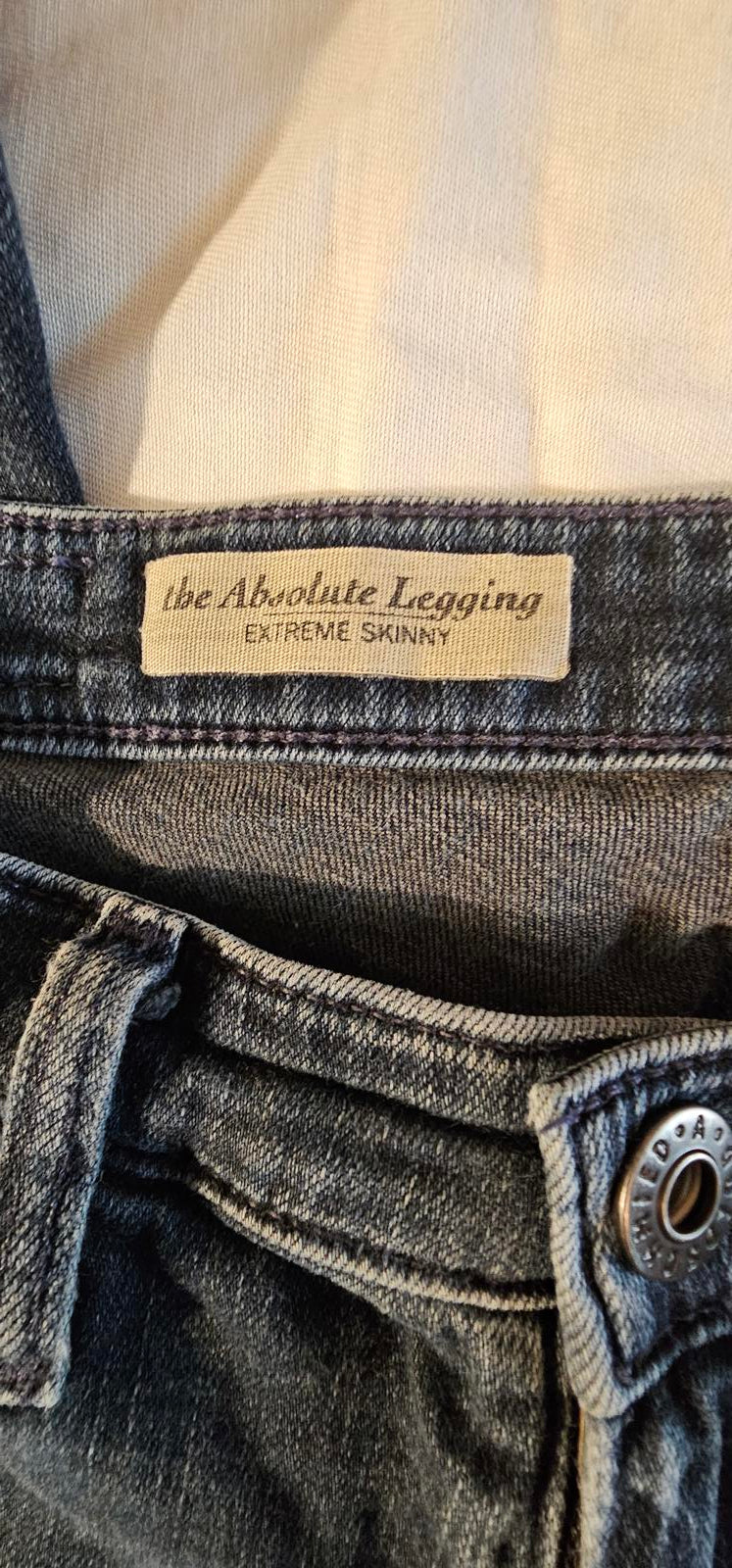 AG Adriano Goldschmied Extreme Skinny Jeans - The Absolute Legging 25R