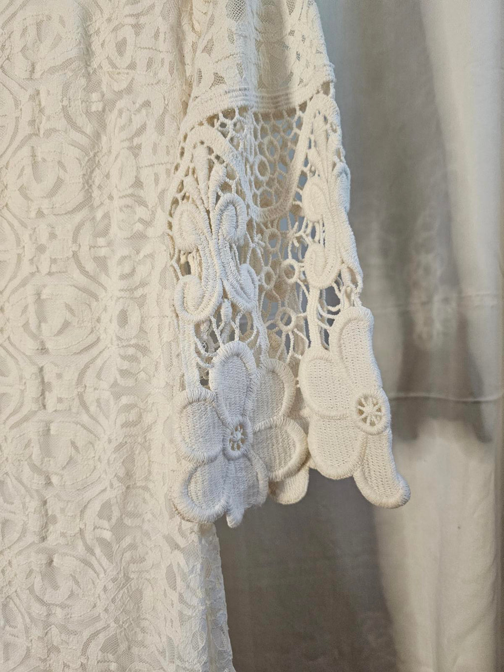 Alfani  petite PP white long sleeve bell sleeve eyelet dress